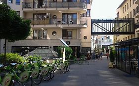 Gozsdu Spacious Apartment